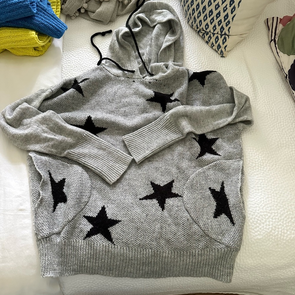 Star Hoodie Sweater